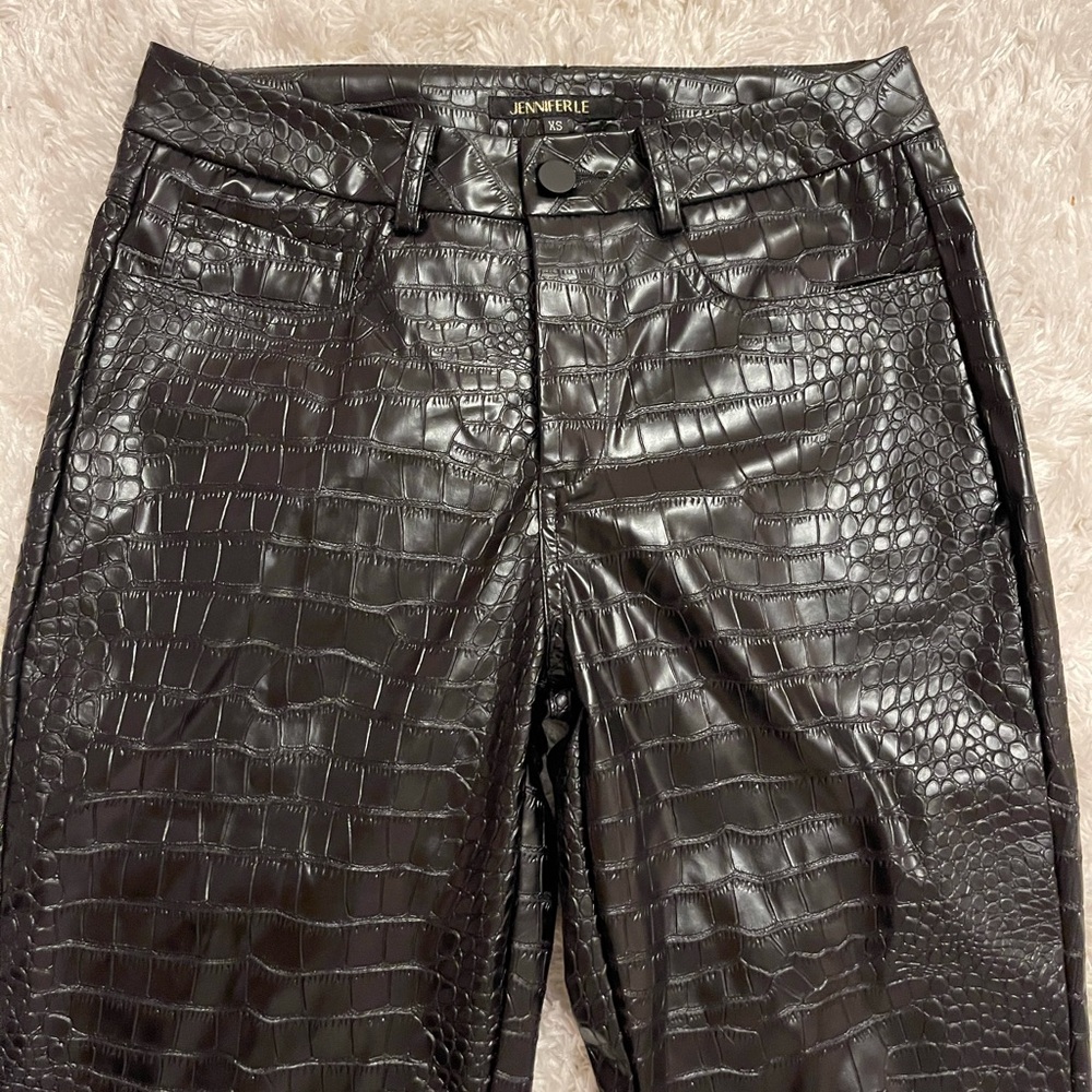 Jennifer Le croc pants
